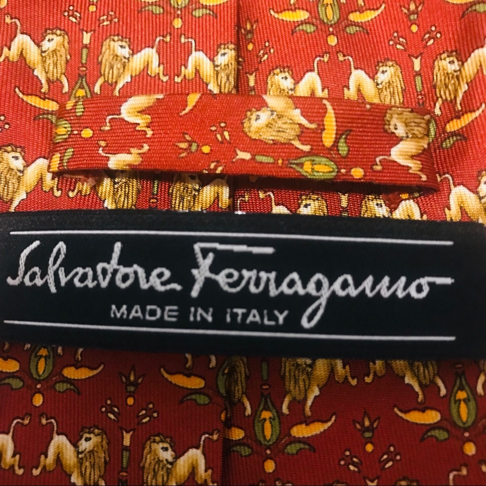 Salvatore Ferragamo Silk Tie: Double Lions Print
